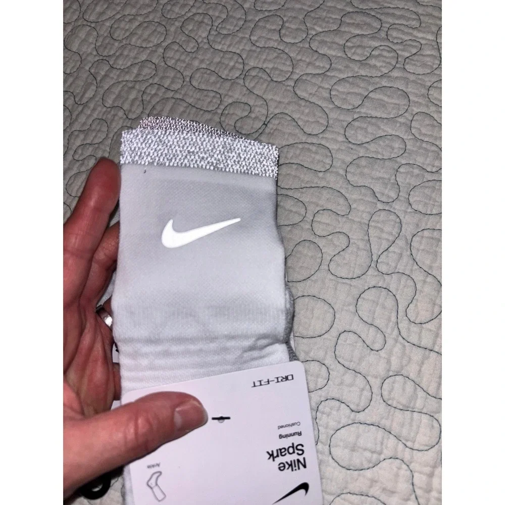 Nike Spark Cushioned Running Ankle Socks White Dri-FIT Mens 10-11.5 2 Pair